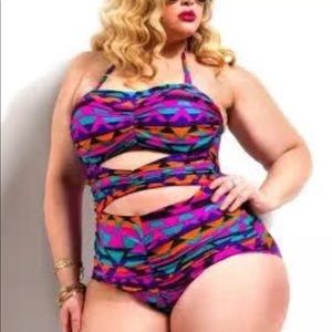 Stunning 1-piece!! Perfect for vacay or staycay!!